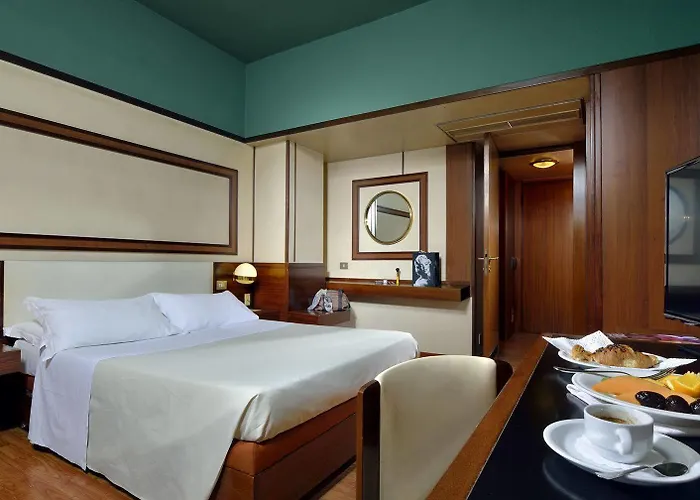 Grand Elite Hotel 4*