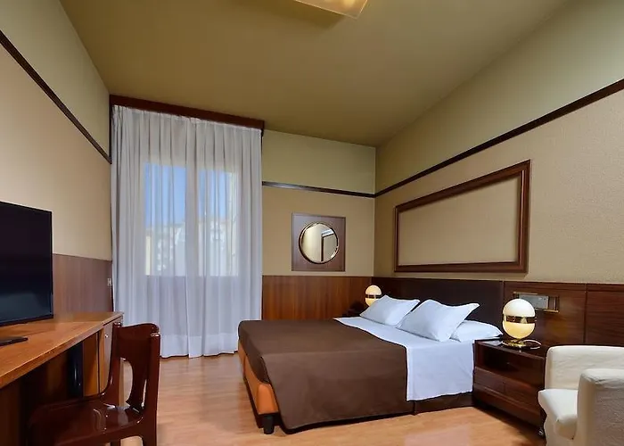 Hotel Grand Elite 4*