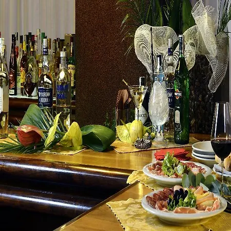 Grand Elite Hotel