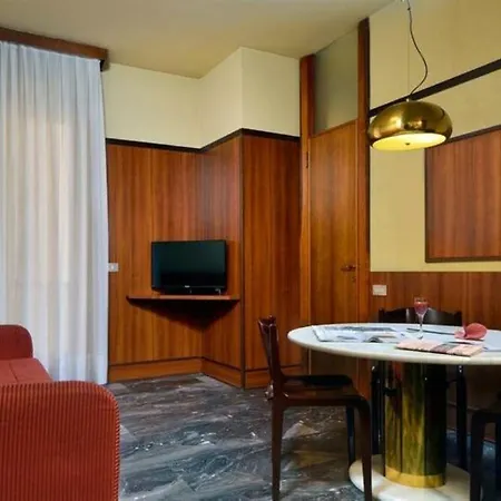 Hotel Grand Elite