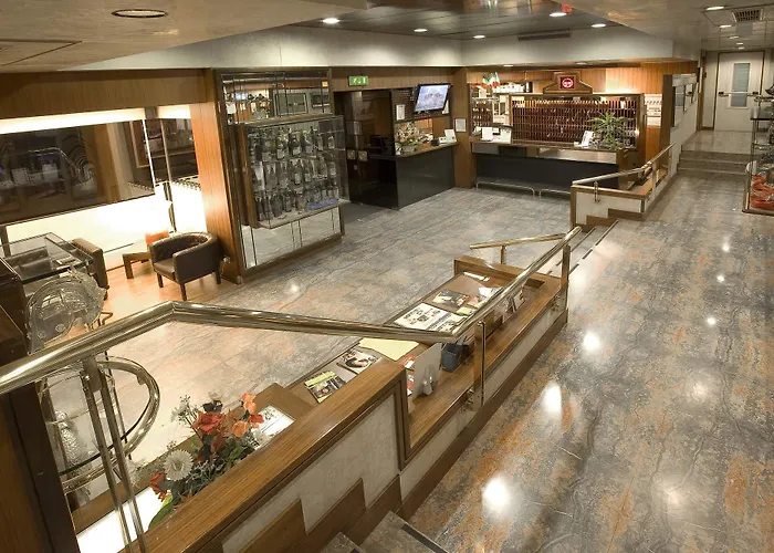 Grand Elite 酒店 4*