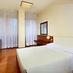Grand Elite Hotel 4*