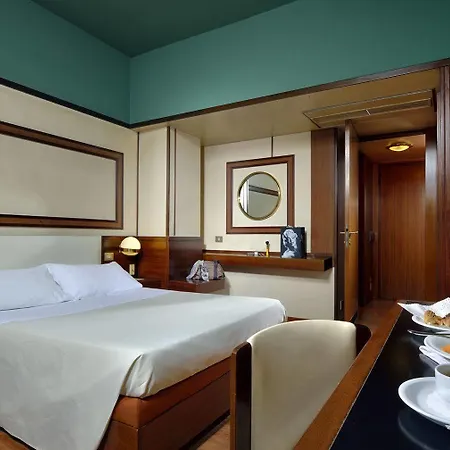 Grand Elite Hotel 4*