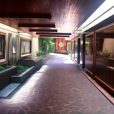 Grand Elite Hotel 4*