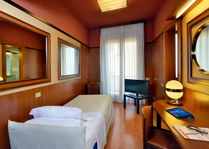Grand Elite Hotel